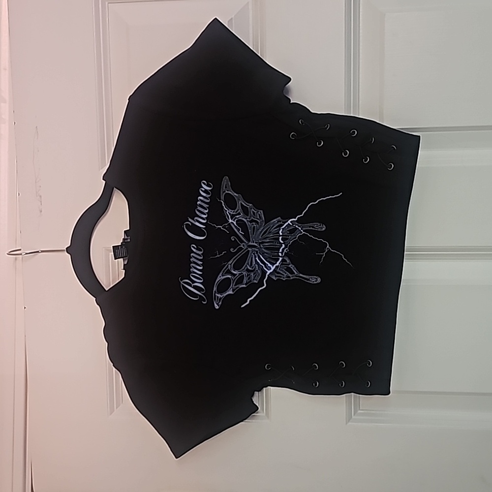 graphic laced up crop top